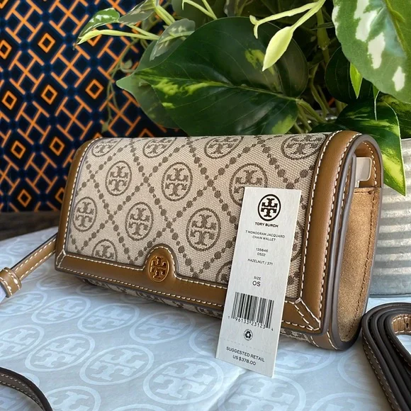 New, T monogram jacquard chain wallet - Picture 3 of 17